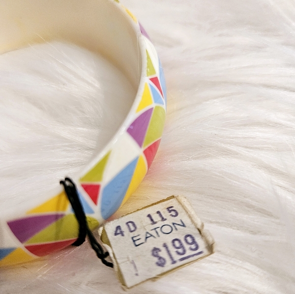 Vintage NOS Eaton Plastic Bangle Bracelet Colourful Beach Balls - Picture 4 of 7